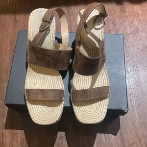 Banana Republic women’s Sz 11 espadrille wedge sandal Brown Suede NWT